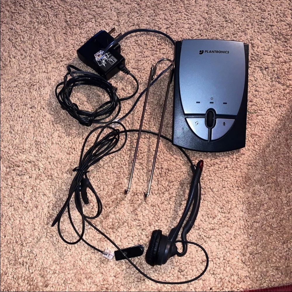 Plantronics headset - Picture 2 of 3
